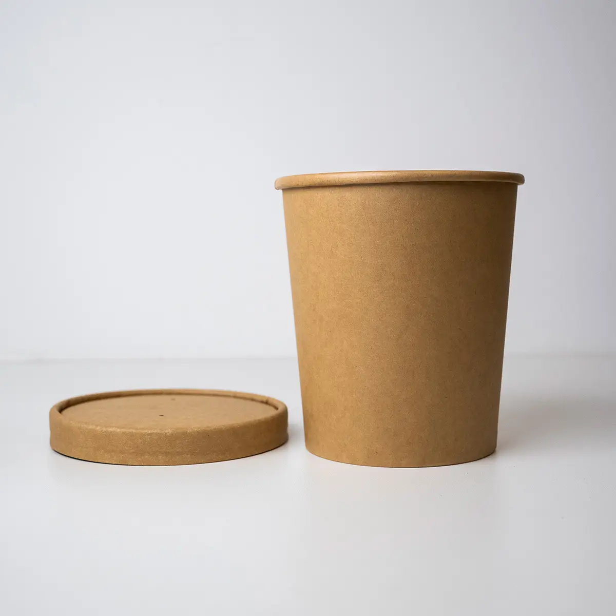 Set de 50 Bowls Kraft + Tapa Kraft (32oz)